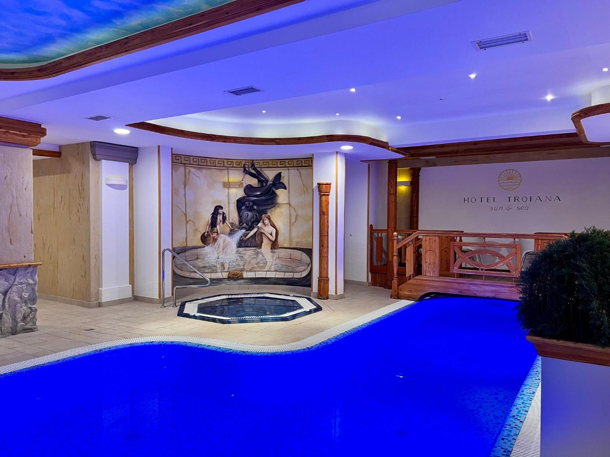 Trofana Wellness & Spa เมียนซิดดรอแย ภายนอก รูปภาพ